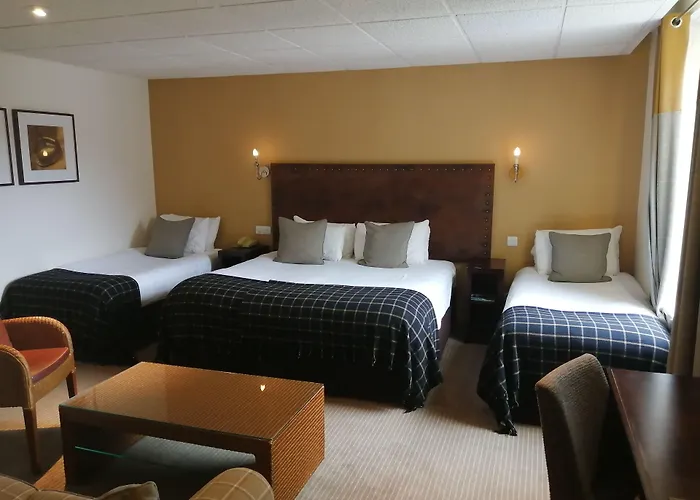 Eight Acres Hotel